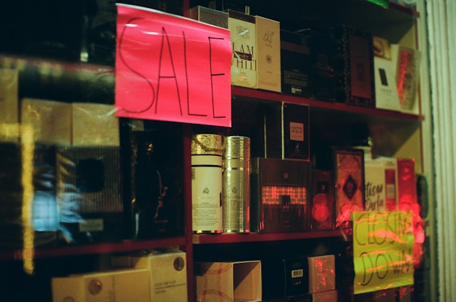 Discount Store Perfume vs Department Store Fragrance and How to Spot the Difference