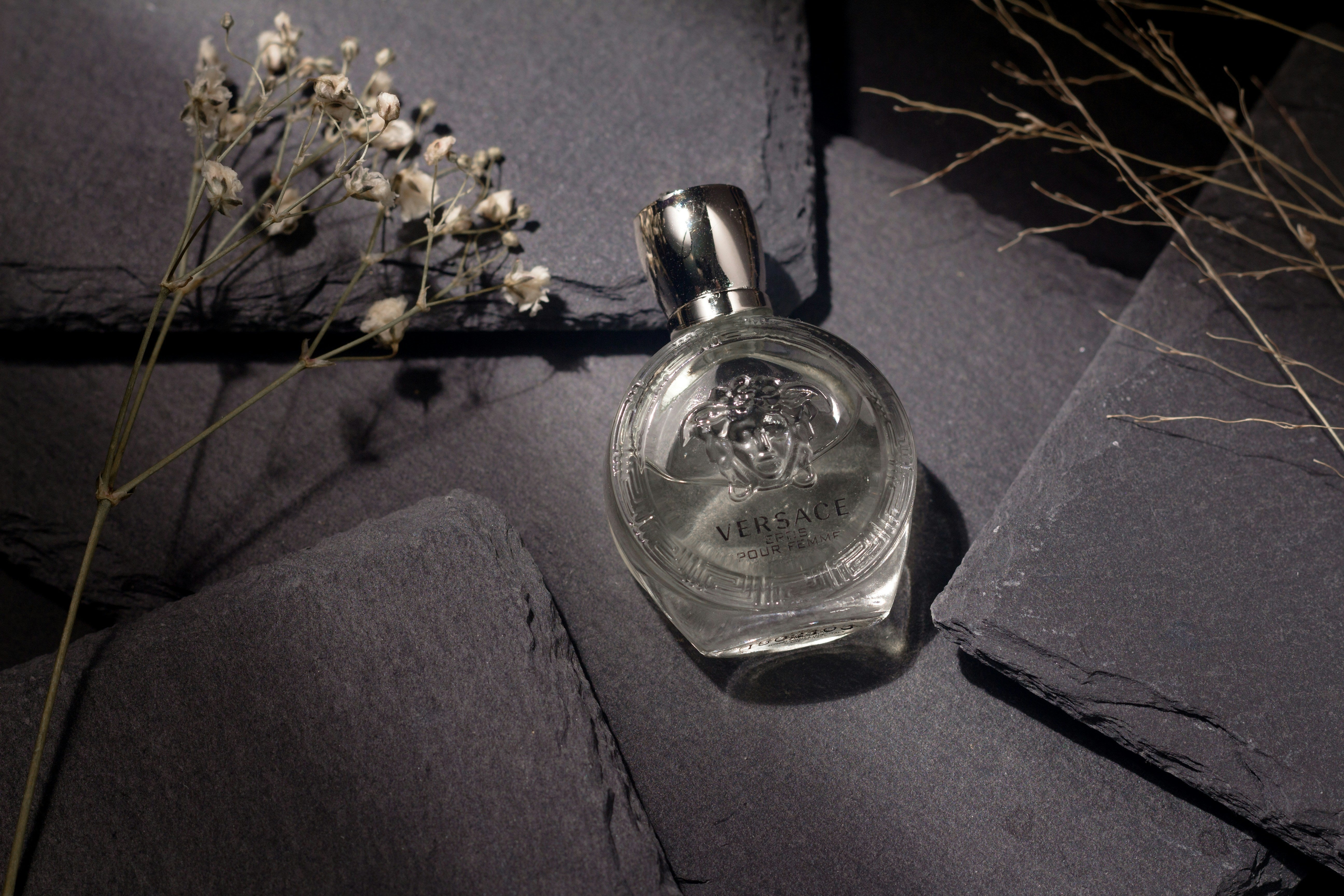 You’ve Been Smelling Perfume Wrong: 5 Common Myths, Busted