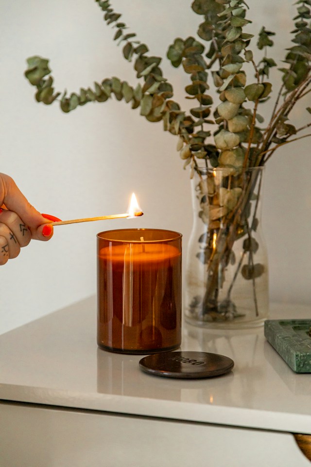 Best Oud Perfumes: How to Find an Oud Fragrance That Doesn’t Smell Heavy